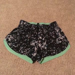 Lululemon Choose a Side Short size 6